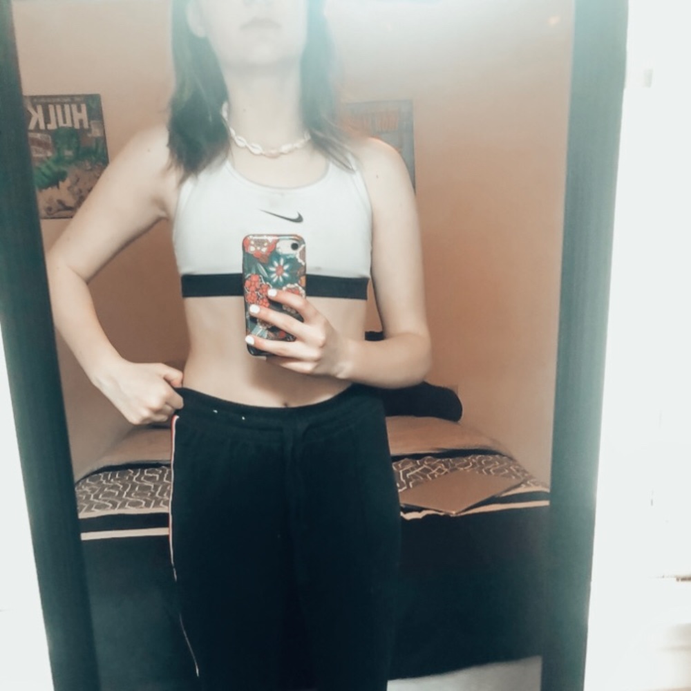 sweatpants !! - Picture 3 of 4